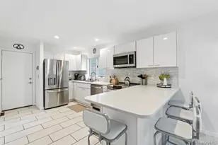 100 Manor Ln, Riverhead, NY 11901 - Photo 6