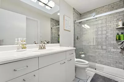 100 Manor Lane, Riverhead, NY 11901 - Photo 12