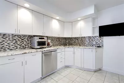 26 Midland Road, East Hills, NY 11577 - Photo 8