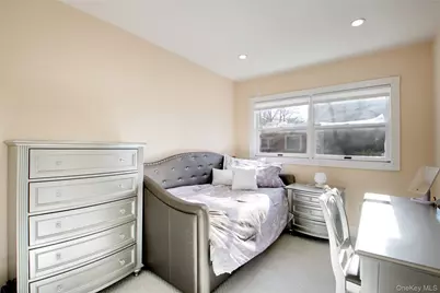 26 Midland Road, East Hills, NY 11577 - Photo 14