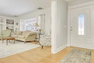 29 Marget Ann Ln, Suffern, NY 10901 - Photo 4