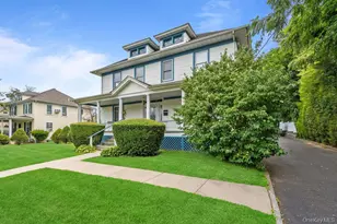 33 Landing Rd, Glen Cove, NY 11542 - Photo 4