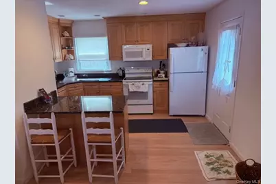 16 Magee Drive, Southampton, NY 11968 - Photo 10