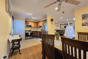 392 Clubhouse Ct, Coram, NY 11727 - Photo 8