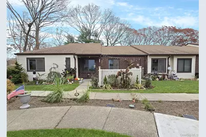 392 Clubhouse Court, Coram, NY 11727 - Photo 1