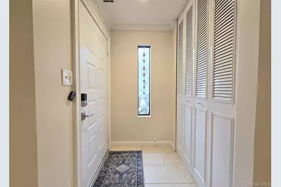 392 Clubhouse Court, Coram, NY 11727 - Photo 12