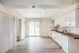 75 Maxwell Ave, Oyster Bay, NY 11771 - Photo 2