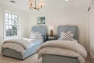 11 1st St, Bellport, NY 11713 - Photo 16