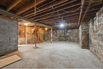 798 N Broadway, Yonkers, NY 10701 - Photo 16