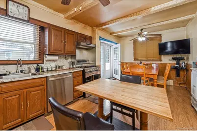 798 N Broadway, Yonkers, NY 10701 - Photo 6