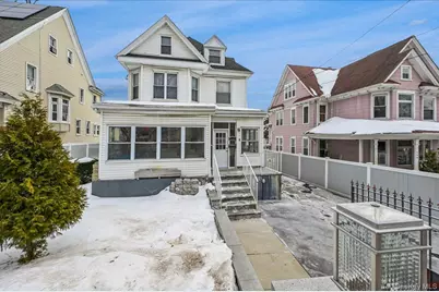 798 N Broadway, Yonkers, NY 10701 - Photo 2