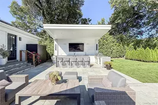 121 Ponquogue Ave, Hampton Bays, NY 11946 - Photo 28