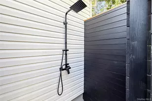 121 Ponquogue Ave, Hampton Bays, NY 11946 - Photo 26