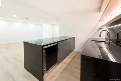 121 Ponquogue Avenue, Hampton Bays, NY 11946 - Photo 18