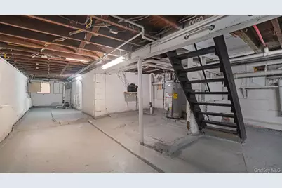 2738 Miles Avenue, Bronx, NY 10465 - Photo 16