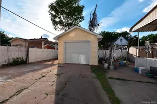 144-13 Lux Rd, Jamaica, NY 11435 - Photo 30