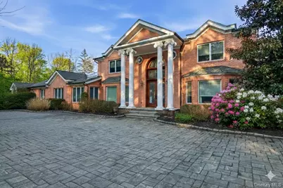 8 Brookville Lane S, Brookville, NY 11545 - Photo 2