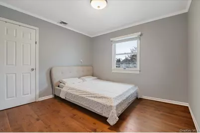 45 Pickwick Drive N, Syosset, NY 11791 - Photo 8