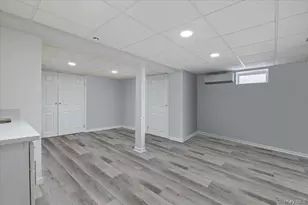 45 Pickwick Dr N, Syosset, NY 11791 - Photo 12