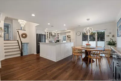 45 Pickwick Drive N, Syosset, NY 11791 - Photo 4