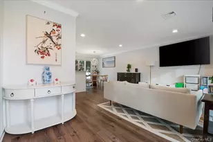 45 Pickwick Dr N, Syosset, NY 11791 - Photo 2