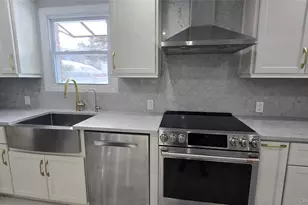 80-06 209th St, Hollis, NY 11427 - Photo 8