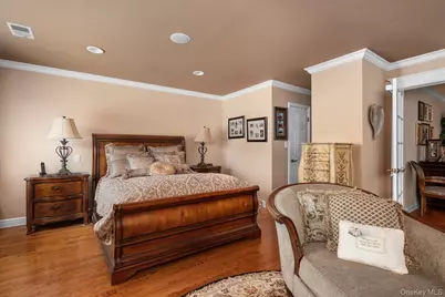 53 Chestnut Lane, Woodbury, NY 11797 - Photo 12