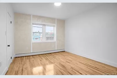 4518 Richardson Avenue, Bronx, NY 10470 - Photo 10