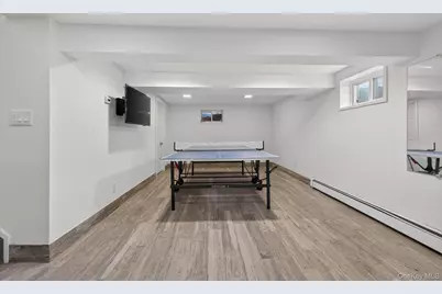 11 Juneau Boulevard, Woodbury, NY 11797 - Photo 30