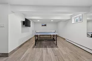 11 Juneau Blvd, Woodbury, NY 11797 - Photo 30