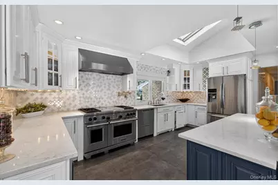 11 Juneau Boulevard, Woodbury, NY 11797 - Photo 14