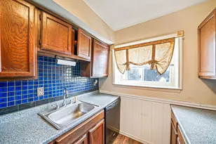 42 Monet Ct, Middle Island, NY 11953 - Photo 14