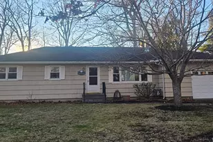 290 Gull Pond Ln, Greenport, NY 11944 - Photo 2