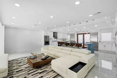 1 Strawberry Lane, Roslyn Heights, NY 11577 - Photo 10