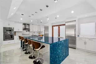 1 Strawberry Ln, Roslyn Heights, NY 11577 - Photo 14