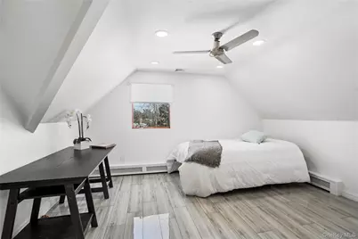 1 Strawberry Lane, Roslyn Heights, NY 11577 - Photo 32