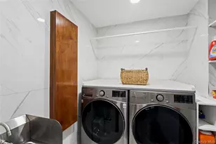 1 Strawberry Ln, Roslyn Heights, NY 11577 - Photo 30