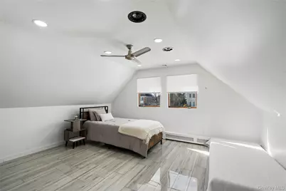 1 Strawberry Lane, Roslyn Heights, NY 11577 - Photo 34