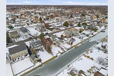 64 Stuart Avenue, Amityville, NY 11701 - Photo 36