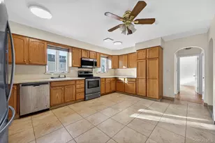 46 Bedford Ave, Westbury, NY 11590 - Photo 4