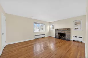 46 Bedford Ave, Westbury, NY 11590 - Photo 2