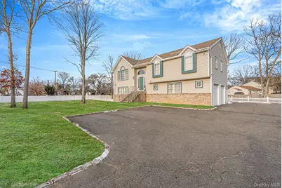 475 Old Country Road, Huntington Station, NY 11746 - Photo 2