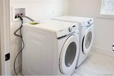 255 Maple Ave Maple Ave, East Meadow, NY 11554 - Photo 8