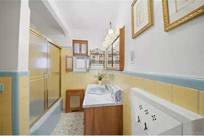 2429 Young Avenue, Bronx, NY 10461 - Photo 20