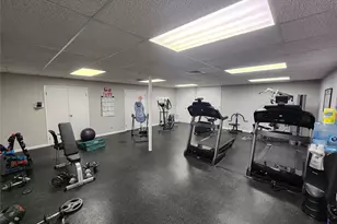 525 Riverleigh Ave, Riverhead, NY 11901 - Photo 18