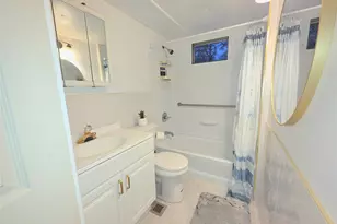 525 Riverleigh Ave, Riverhead, NY 11901 - Photo 4