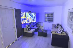 525 Riverleigh Ave, Riverhead, NY 11901 - Photo 10