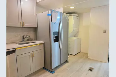 525 Riverleigh Ave #C7, Riverhead, NY 11901 - Photo 6