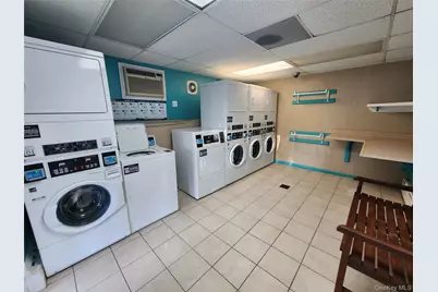 525 Riverleigh Ave #C7, Riverhead, NY 11901 - Photo 20