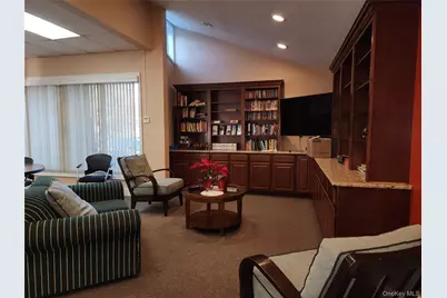 525 Riverleigh Ave #C7, Riverhead, NY 11901 - Photo 16